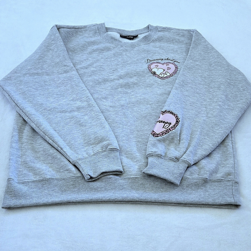 Peanuts🥜 Snoopy "Dreaming About You"😴 Sweatshirt - NWOT - Picture 14 of 15